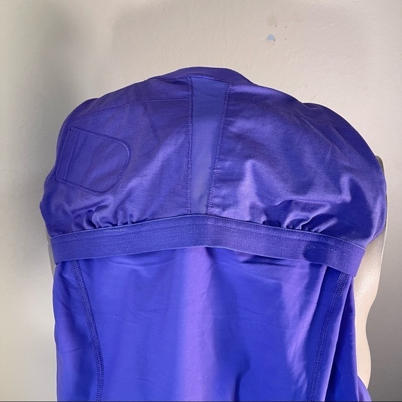 Lululemon top - Picture 7 of 8